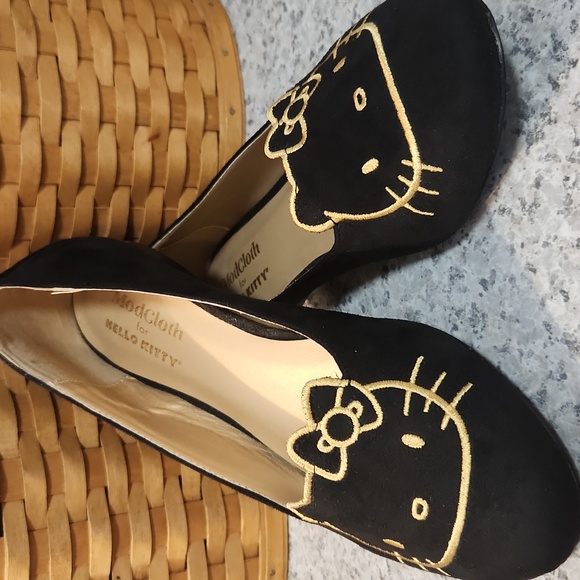 Hello Kitty Shoes - Hello Kitty × ModCloth Black Ballet Flats, Size 8.5